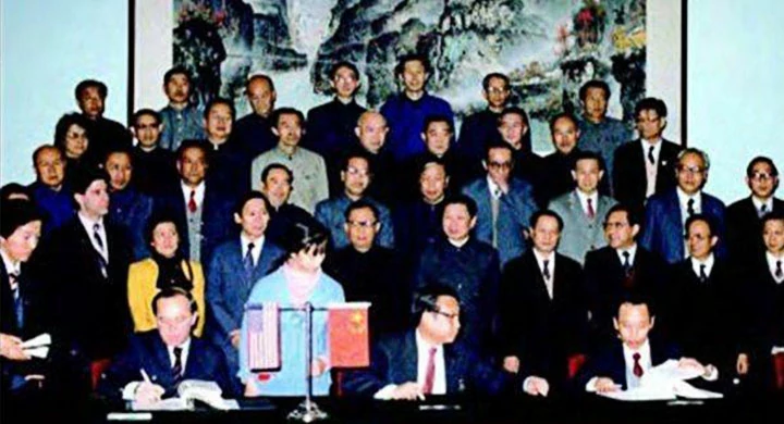 Cummins-Signed-Technology-Transfer-Contract-with-Dongfeng-in-1986